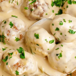 Creamy meatballs